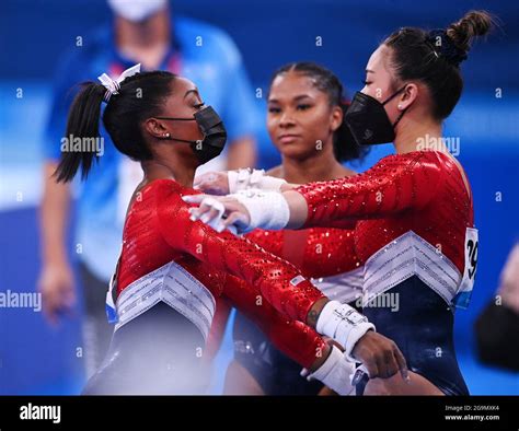 Simone biles 2020 olympics leaving hi-res stock photography and images ...