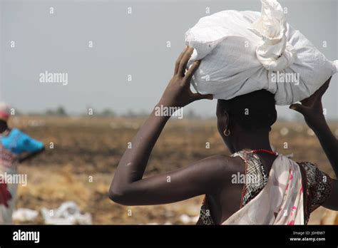 South sudan famine hi-res stock photography and images - Alamy