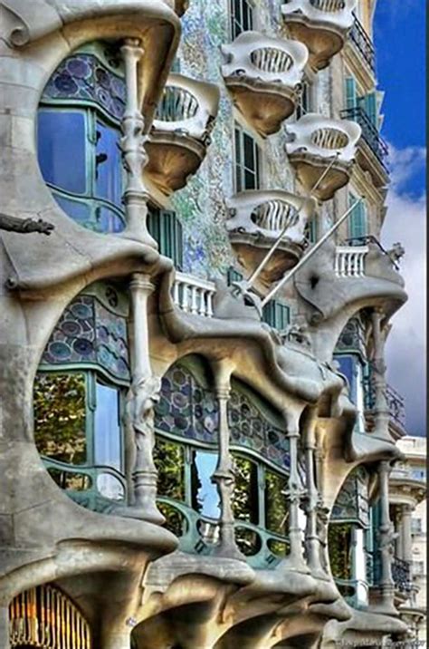 Antoni Gaudi: Design Spotlight | Gaudi, Antoni gaudi, Gaudi architecture