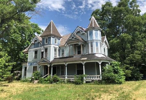 Save This Old House ~ c.1900 Missouri Queen Anne Under $38K ~ Off Market