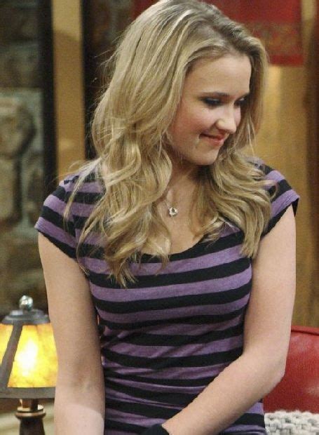 Emily Osment as Lilly in Hannah Montana | Emily osment, Hannah montana ...