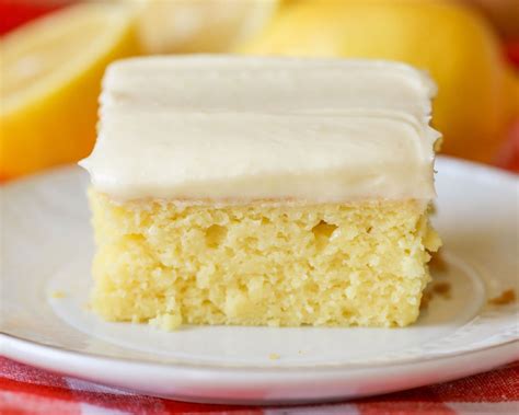 Lemon Sheet Cake {with Lemon Frosting! +VIDEO} | Lil' Luna