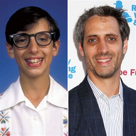 15 Shocking Then and Now Photos of Your Favorite Sitcom Nerds - Closer ...