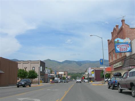 Downtown Salmon, Idaho | Salmon is the lone town on a 140 mi… | Flickr