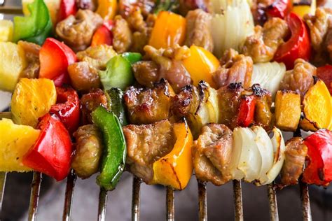 Chicken Kabobs - Easy Grilled Chicken Kabobs with Vegetables