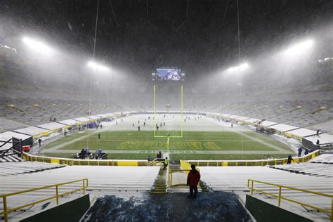 It Looks Like We're Getting A Snow Game On Sunday Night Football - The Spun