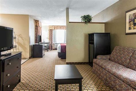 Gallery | Comfort Inn & Suites Kansas City Downtown | Downtown Hotels | Comfort inn and suites ...