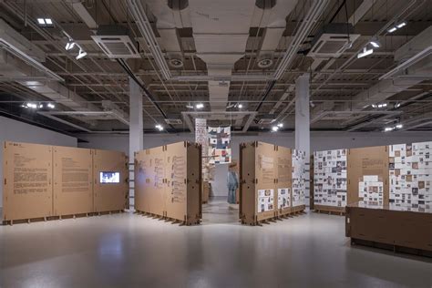 Exhibition Space Formed by Corrugated Cardboards / LUO studio | ArchDaily