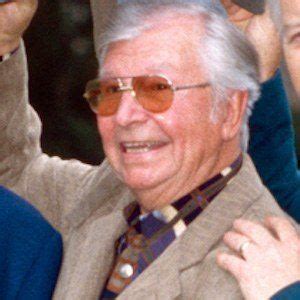 Clive Dunn - Trivia, Family, Bio | Famous Birthdays