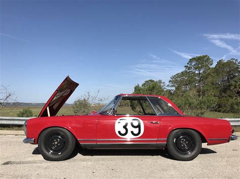 Restored Mercedes-Benz 230 SL Pagoda at the Concours d'Elegance