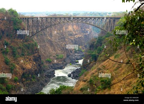 Victoria Falls bridge spanning the Zambezi river, Victoria Falls, Zimbabwe Stock Photo - Alamy