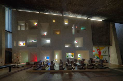 Chapel of Nôtre Dame du Haut by Le Corbusier