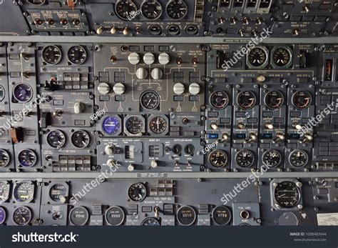 300 Boeing 747 Interior Royalty-Free Images, Stock Photos & Pictures ...