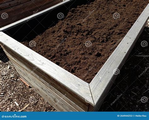 Raised Bed Replenished with Fresh Soil Stock Image - Image of raised, sagged: 264944253