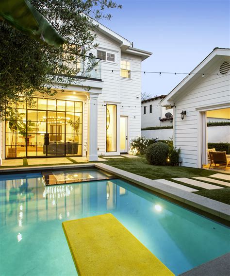 Tour Margot Robbie's home in LA – listed for $3.475 million | Homes ...