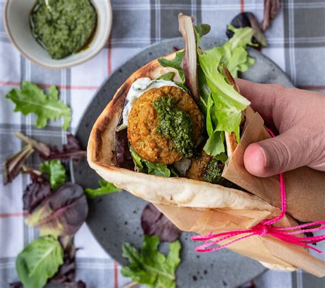 Falafel Pita Wraps