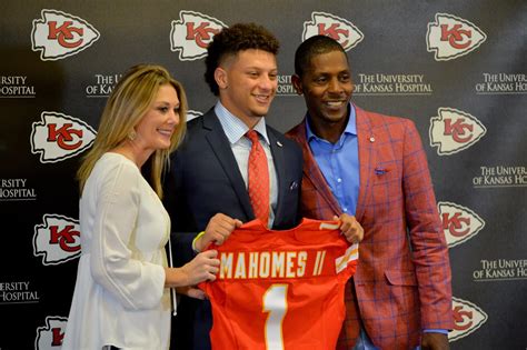 Patrick Mahomes' dad as Super Bowl 57 nears: Cigars, revenge and Chiefs ...