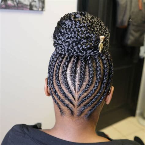 Braided crochet bun | Ooooohhhh CHECK OUT THE SYMMETRY! 😍😍😍 that's my favorite part • What do ...