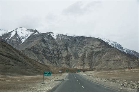 Most Interesting Place: Magnetic Hill, Ladakh, India - Harstuff Travel