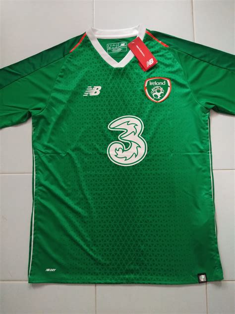 Republic of Ireland Home football shirt 2018 - 2019.