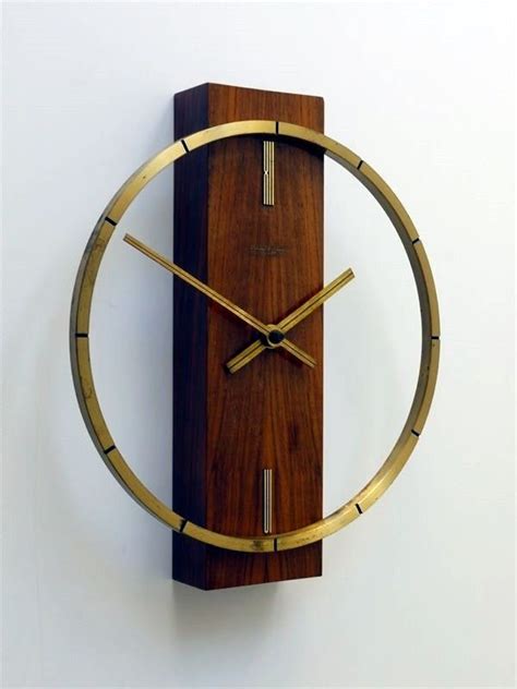 40 Fabulous Wall Clocks To Embrace Your Home Entrance - Bored Art ...