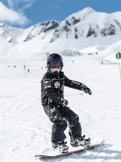 Children's Snowboard Beginner Pack in La Plagne | Oxygene