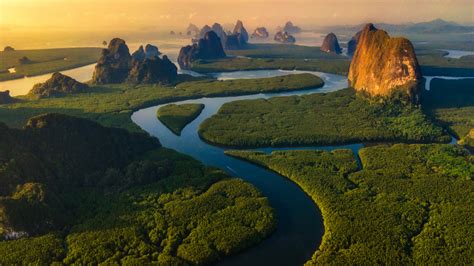 Island Phang-Nga Bay, Thailand | Windows Spotlight Images