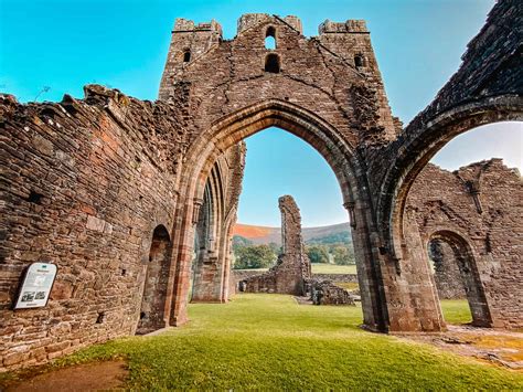 Llanthony Priory In Wales - How To Visit In The Brecon Beacons (2024)!