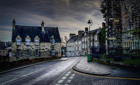 Stirling Old Town | Val Moir | Flickr