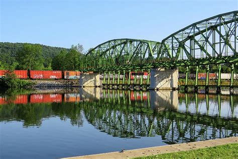 Erie Canal Lock Photograph by Connor Beekman - Fine Art America