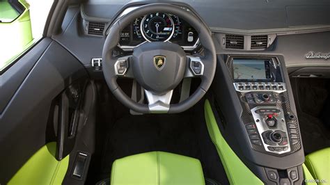 Lamborghini Aventador LP 700-4 Roadster | 2014MY | Interior Detail