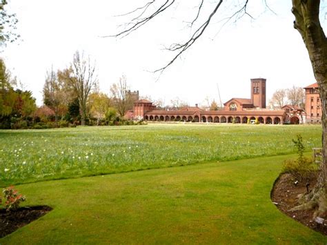 Golders Green Crematorium in Golders Green, Greater London - Find a ...