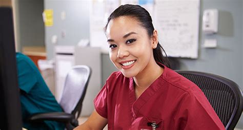 What Are The Best Undergraduate Nursing Programs in Canada? | IDP Canada