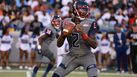 Jackson State QB Shedeur Sanders Becomes The First HBCU Player - Utica ...