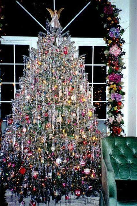 37 Totally Beautiful Vintage Christmas Tree Decoration Ideas | Vintage ...