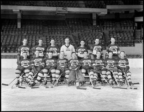 Boston Bruins - Team Photo - Boston Garden - 1930-31 | HockeyGods