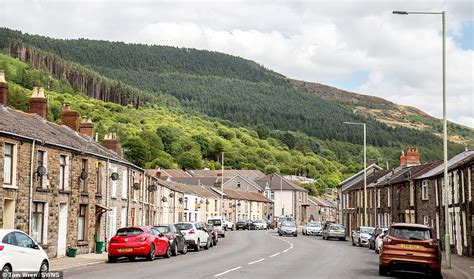 Treorchy in Wales is crowned Britain's Best High Street | Daily Mail Online