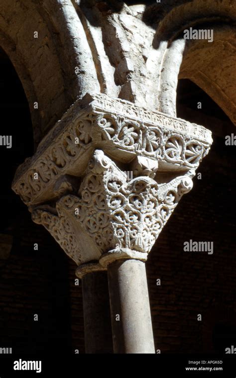 Capital of the Moissac cloister Stock Photo - Alamy