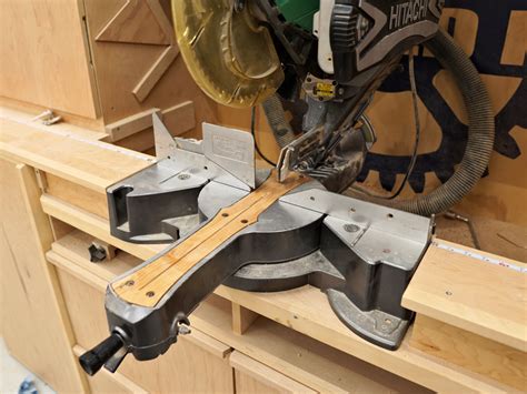 Making A Miter Saw Fence - IBUILDIT.CA