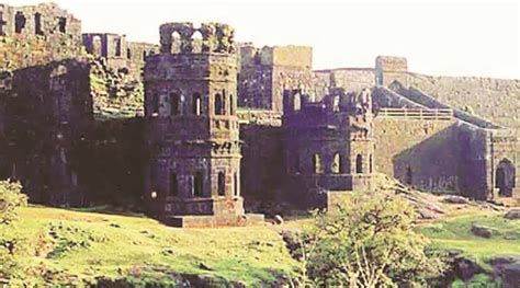 On top of a mountain, buried under years of history, secrets of Raigad ...