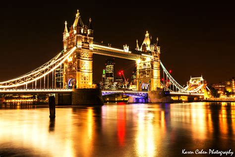 Tower Bridge in London at night | London night, Tower bridge, London pictures