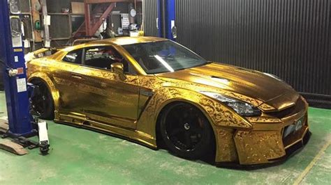 $1 mln gold-plated car on show in Dubai | Al Arabiya English