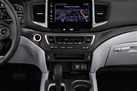 2018 Honda Ridgeline: 51 Interior Photos | U.S. News