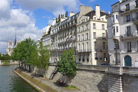 Walking on the Ile Saint Louis: A Unique Atmosphere in Paris! - Good ...