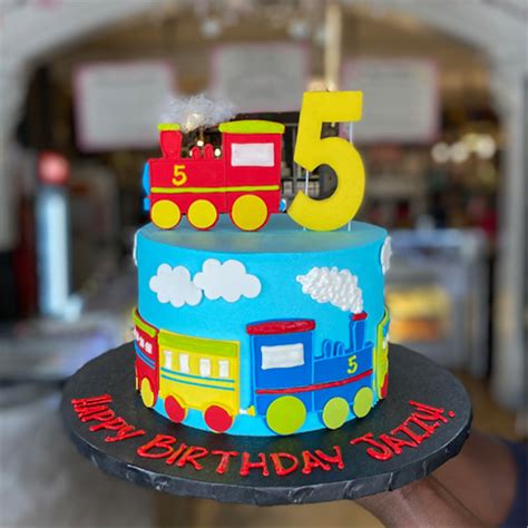 Choo Choo Train Cake | Charly's Bakery