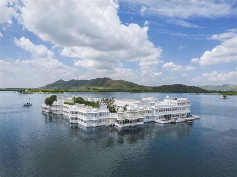 Taj Lake Palace, Udaipur - Hotel in Udaipur, India | The Vendry