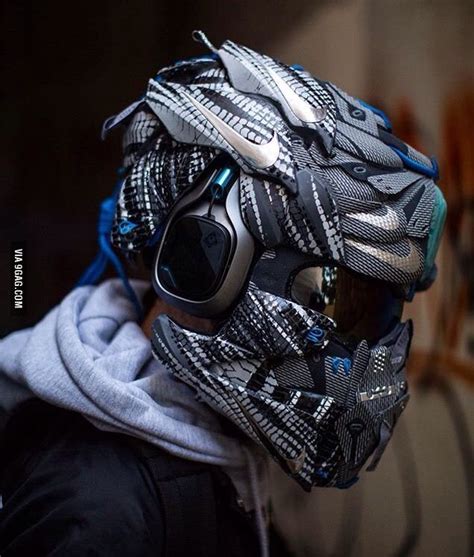 This is literally giving people goosebumps. - Gaming | Motorcycle helmets, Helmet concept ...