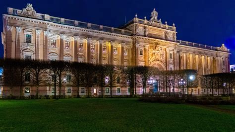 Riksdagshuset (The Swedish Parliament) by night : r/sweden