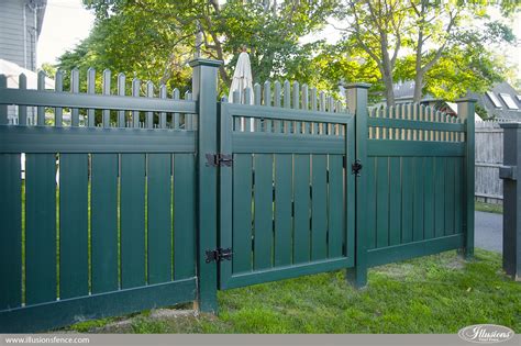 What is The Best PVC Vinyl Fence Brand and Why? - Illusions