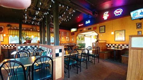 Sammy's Pizza & Restaurant - Cloquet | 305 Sunnyside Dr, Cloquet, MN 55720, USA